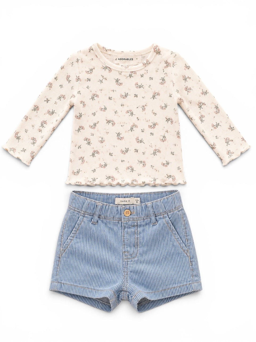 H&M & Name It Set mit Blumen-Shirt und Shorts