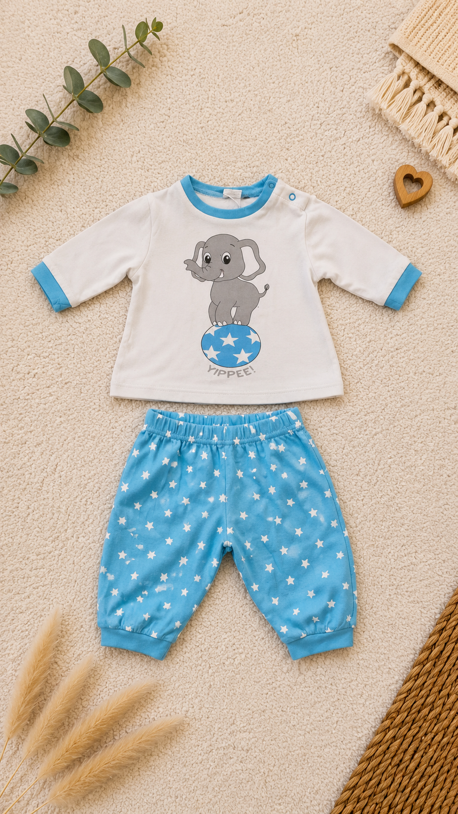 Süßes Babyset mit Elefantenmotiv