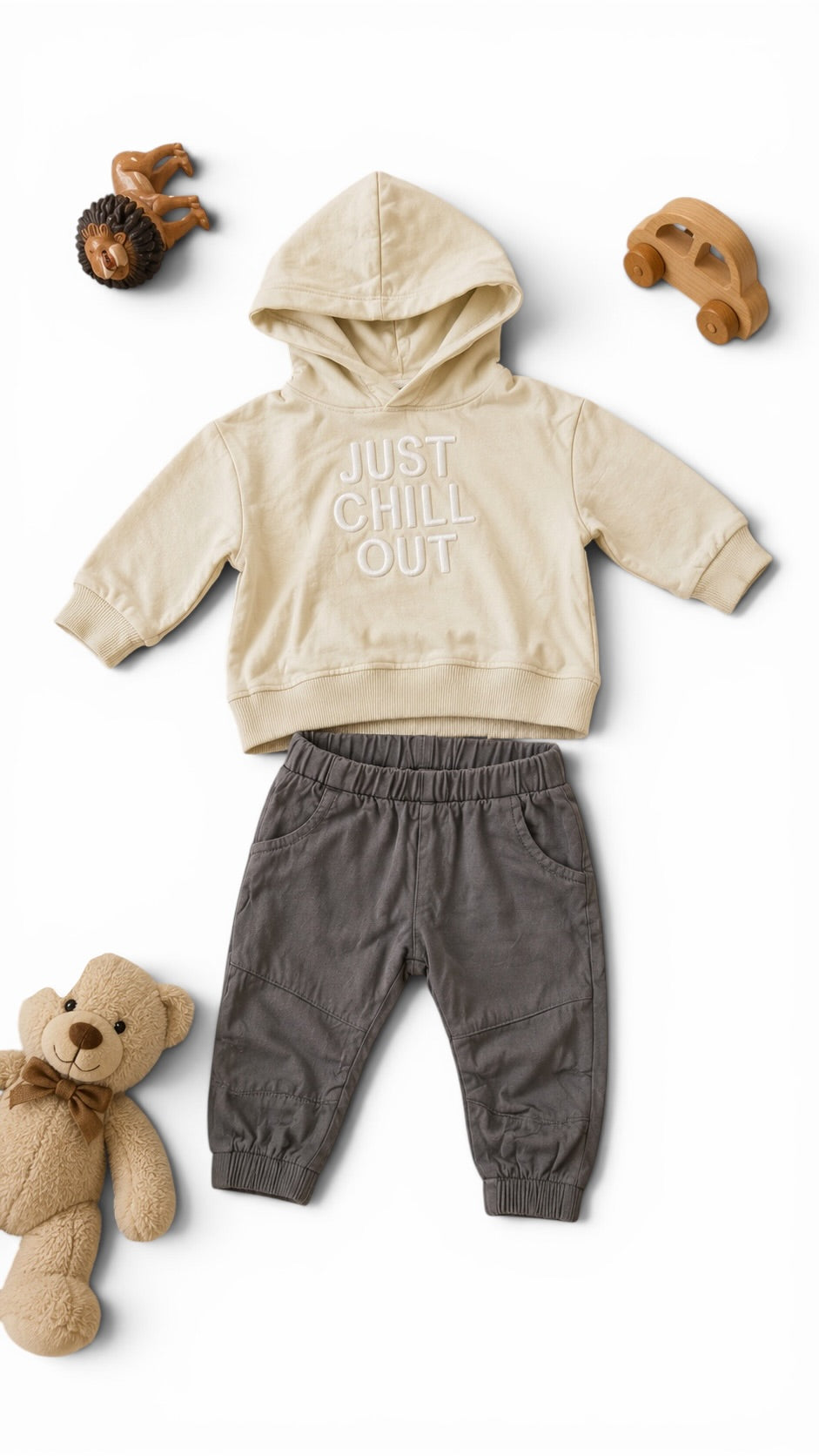 Bequemes 2-teiliges Outfit in neutralen Farben