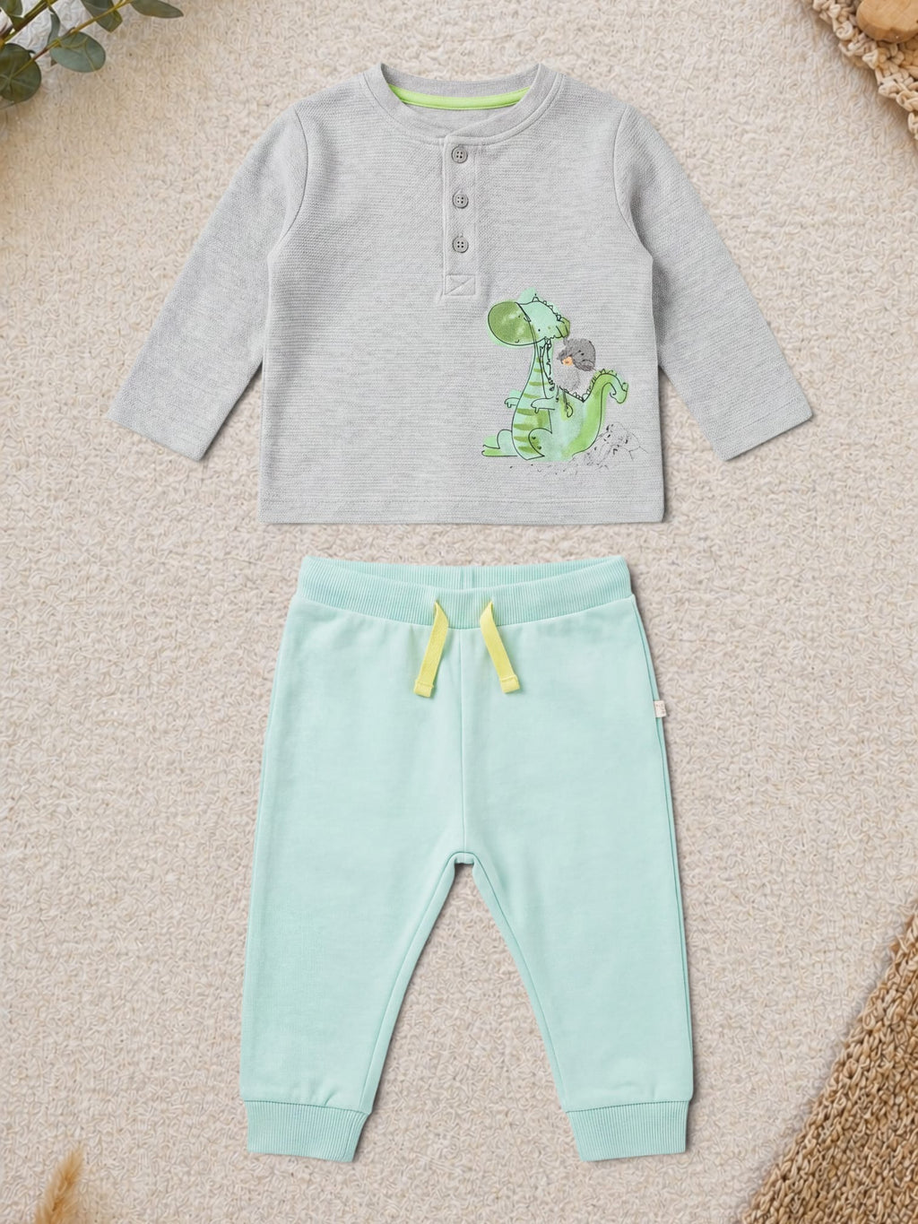 Babyset mit Dino-Motiv