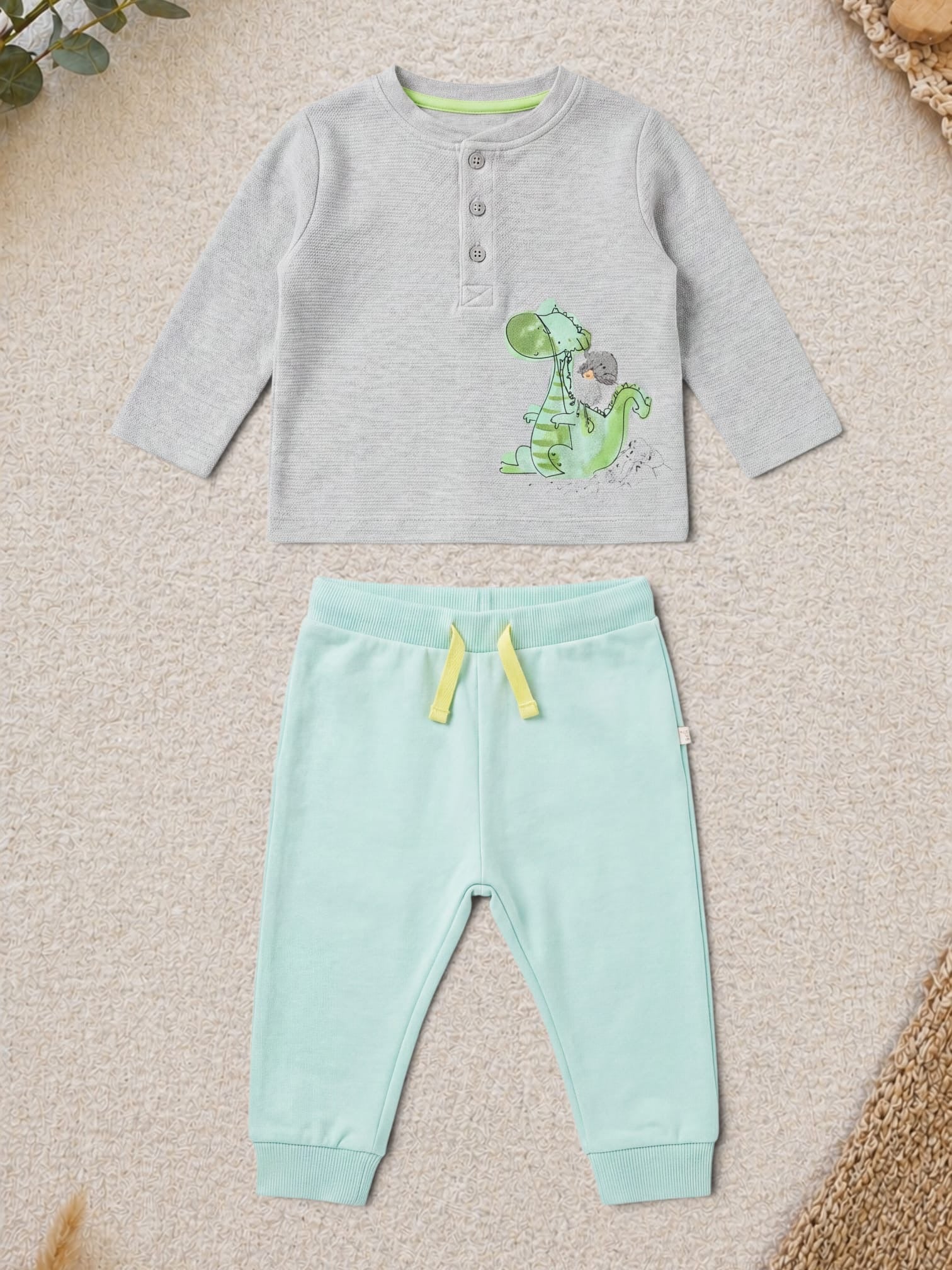 Babyset mit Dino-Motiv