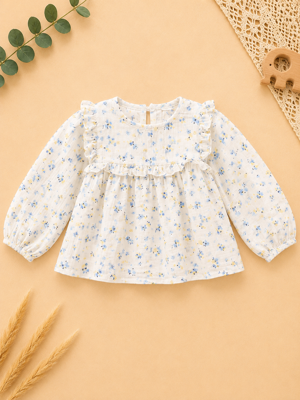 Geblümte Bluse mit Rüschen