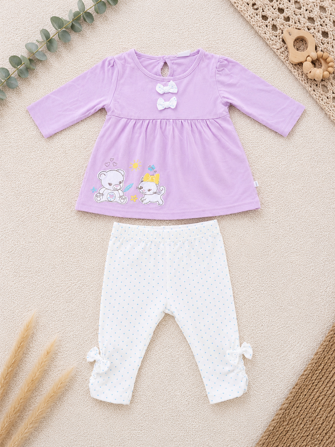 Lila Tunika mit Leggings