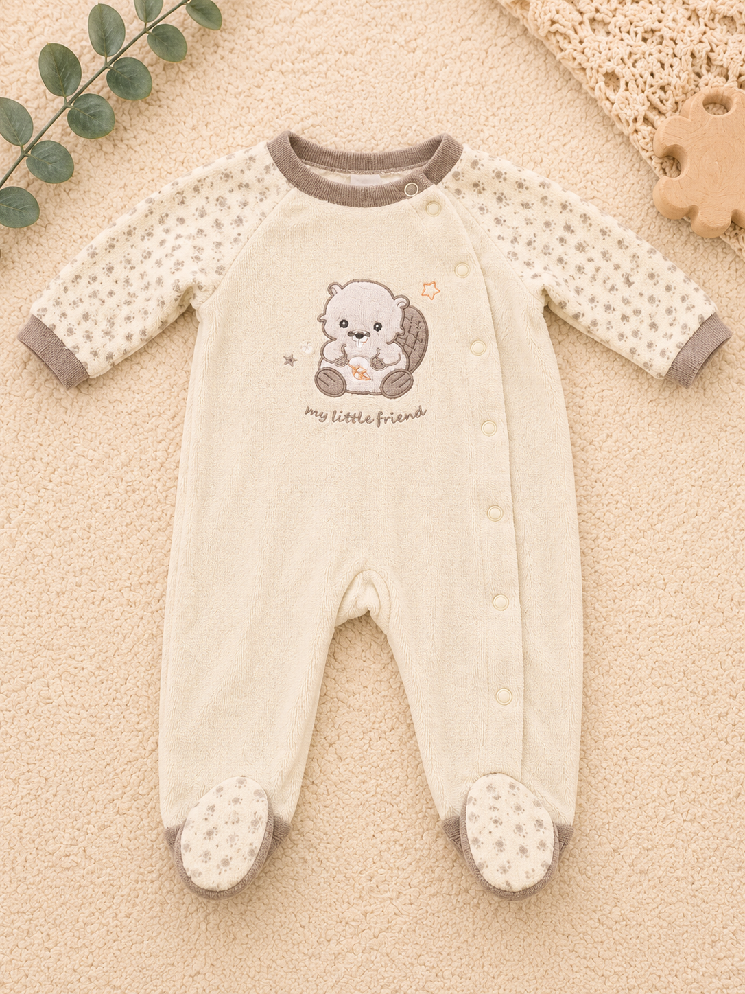 Baby Nicki Strampler Beige mit Bärchenmotiv