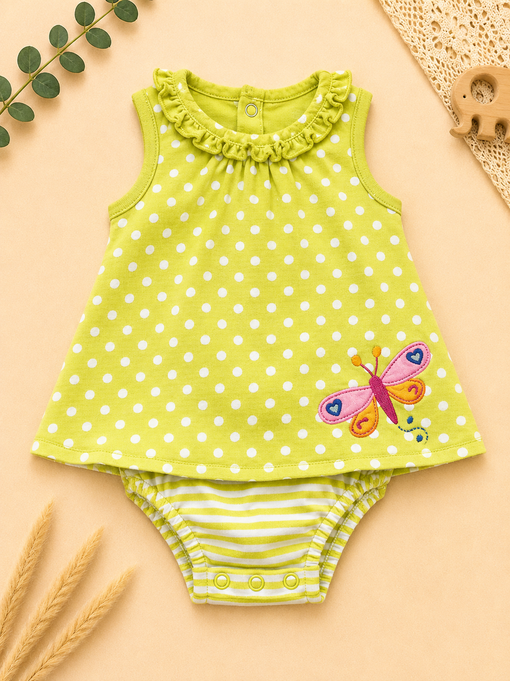 Sommerlicher Body mit Kleidchen und Schmetterling