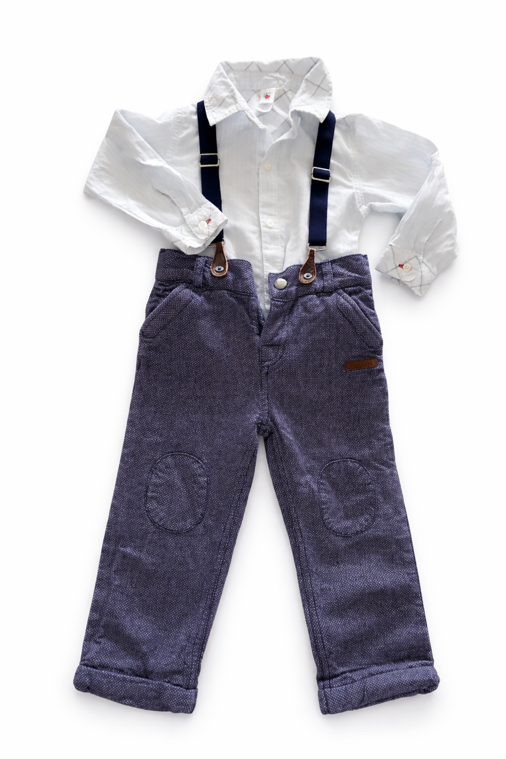 Ensemble élégant chemise et pantalon à bretelles