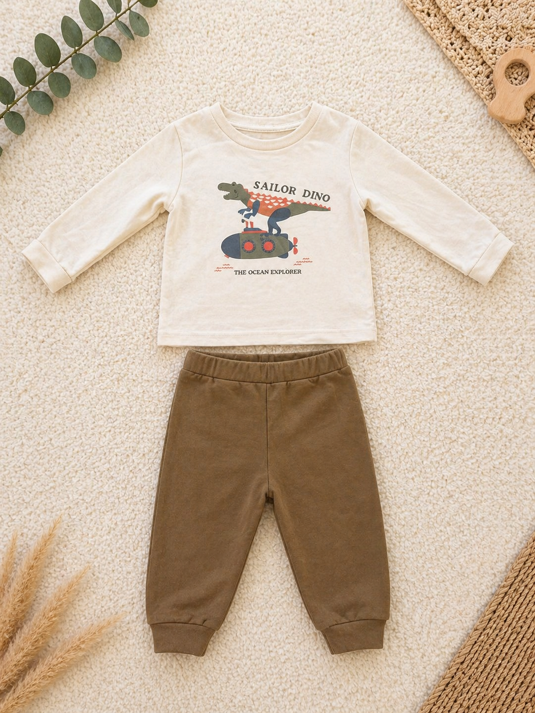 2-teiliges Baby Set – Sailor Dino Langarmshirt & Khaki Hose