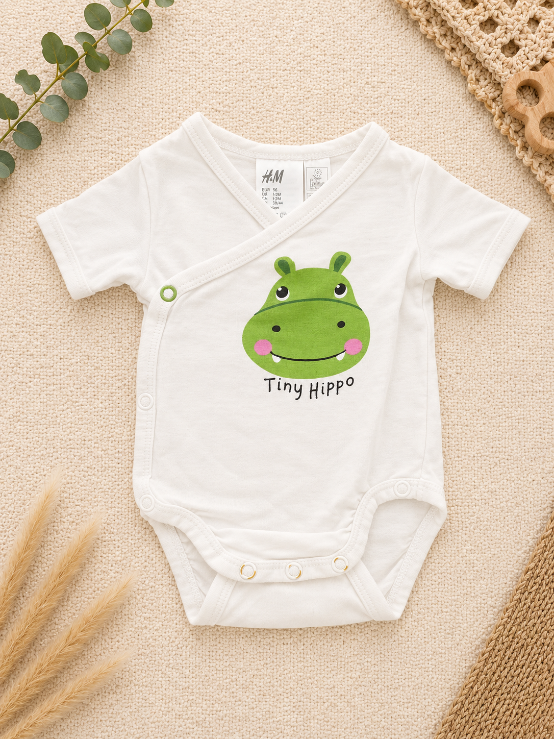 Baby Wickelbody Weiß mit Nilpferd Motiv