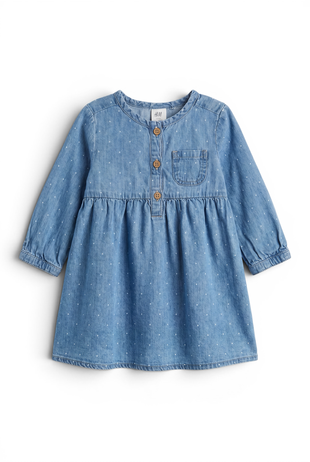 Lieblingsstücke by Bebo Jeanskleid für Kinder in Mittelblau mit Pünktchenmuster, langen Ärmeln und Holzknöpfen.