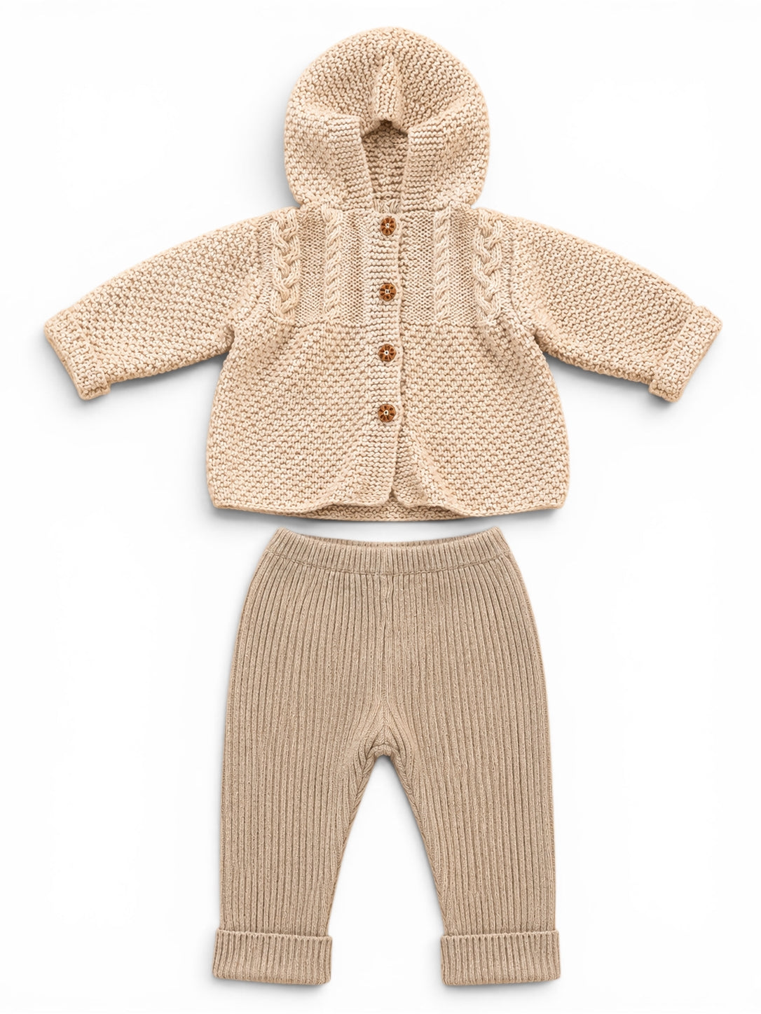 Strickset Beige Kapuzenjacke und Hose