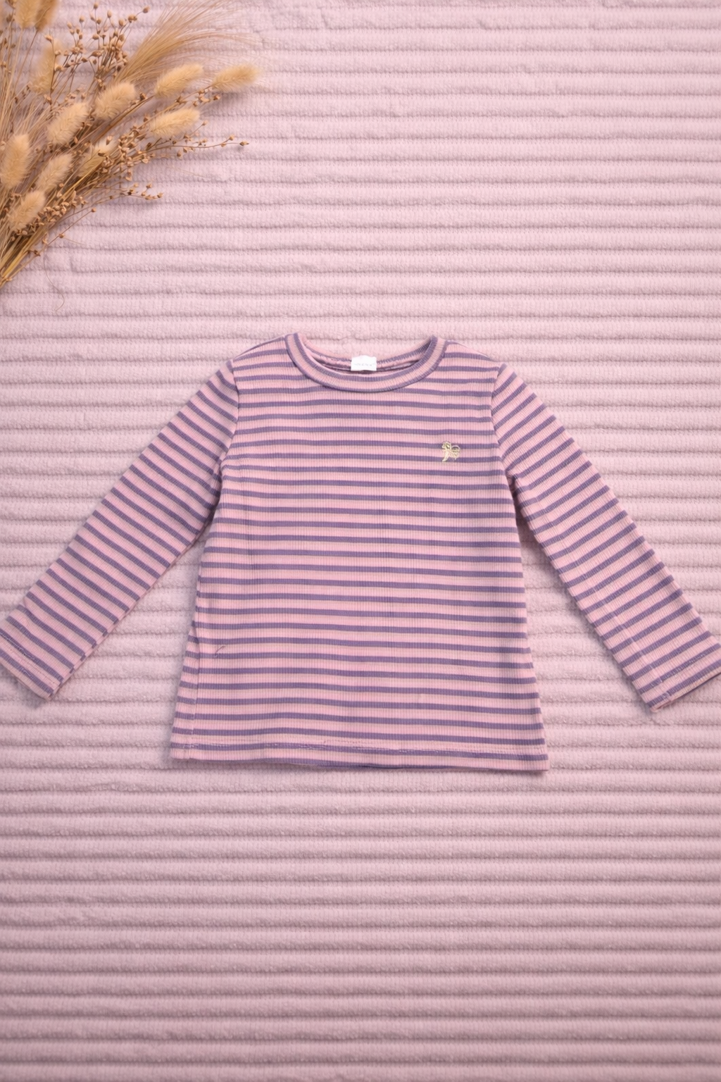 Gestreiftes Langarmshirt in Flieder