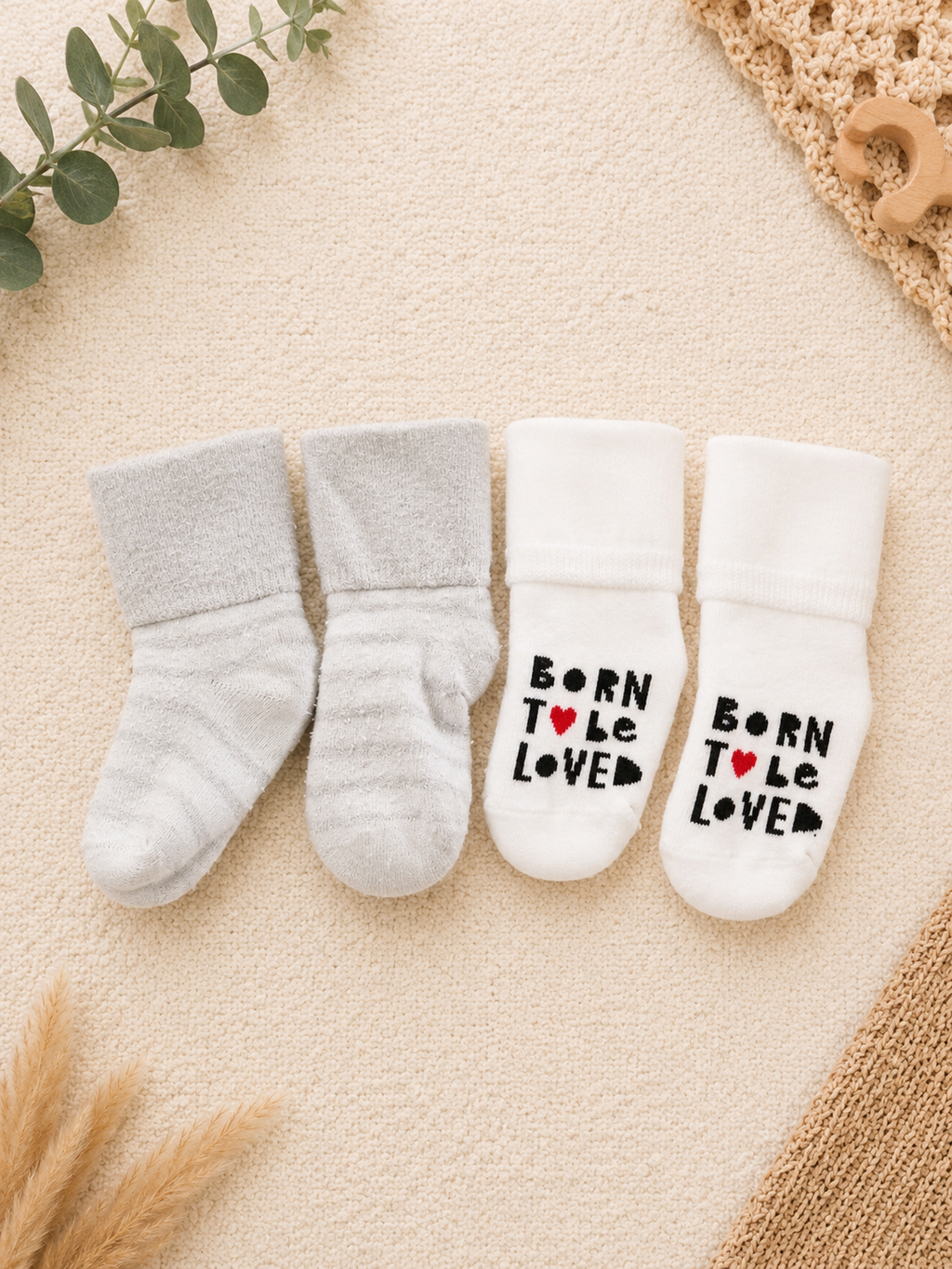 2er Set Babysocken "Born to be loved" und Grau gestreift
