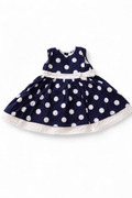 Gepunktetes Kleid